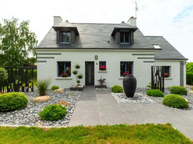 Végétalisation d'une entrée de maison à Camoel 56