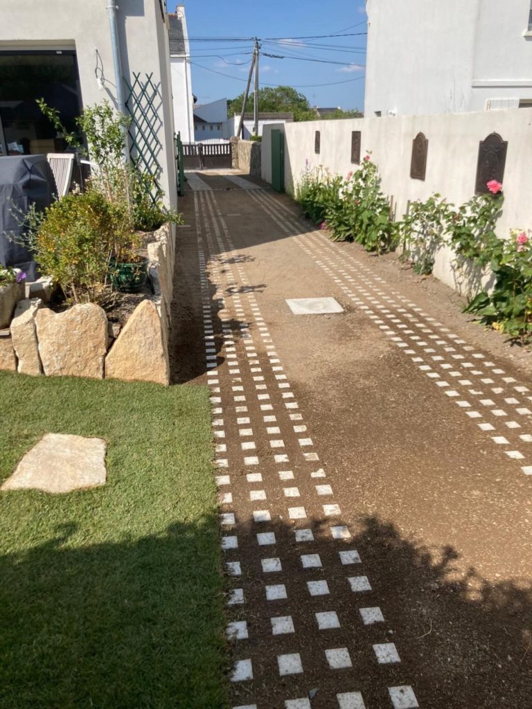 Allee paves terre - Quimper Brest