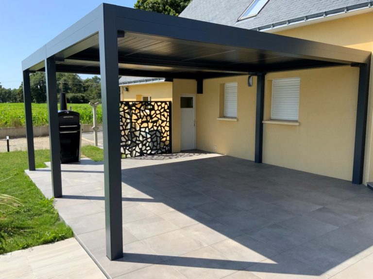 Pergola bioclimatique sur terrasse - Quimper Brest