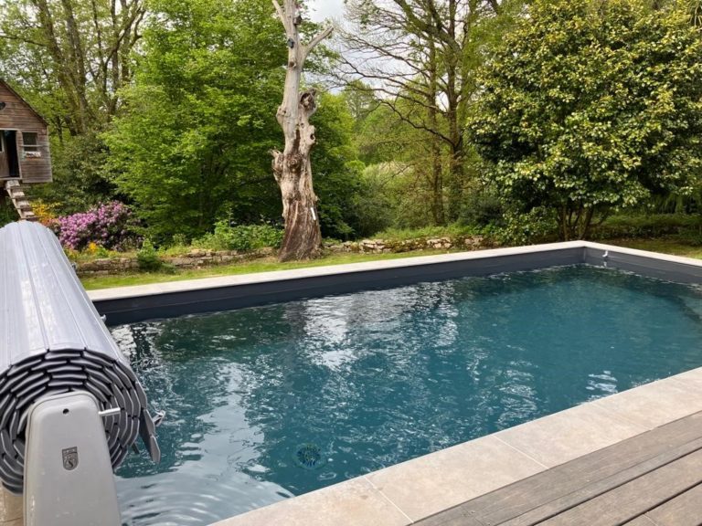 Piscine semi enterree membrane grise - Quimper Brest