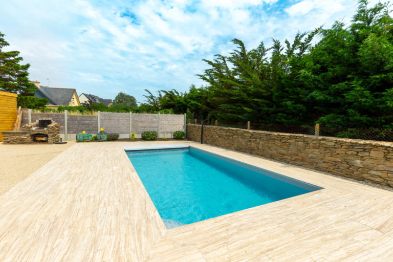 Terrasse gres cerame style travertin - Quimper Brest